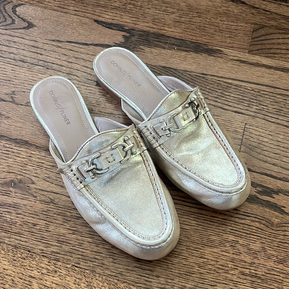 Donald J Pliner Loafers - Sylvi